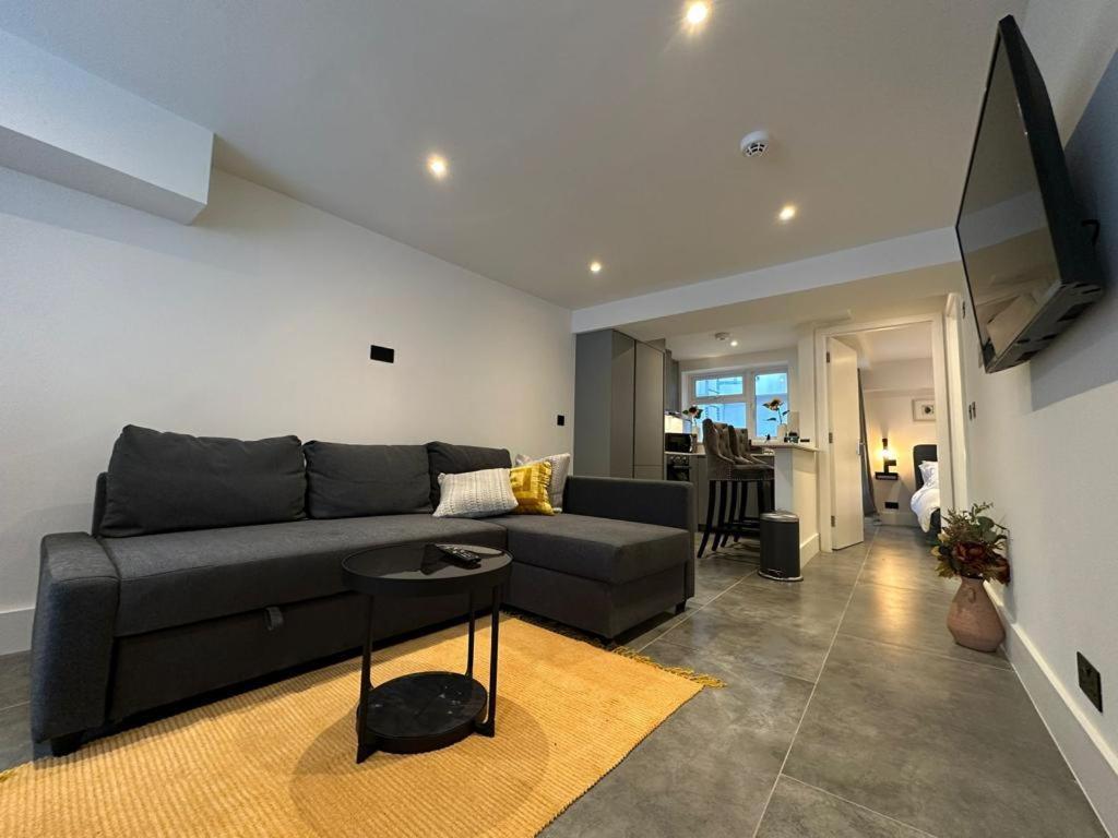 Two Bedroom House In Kilburn London Exterior photo